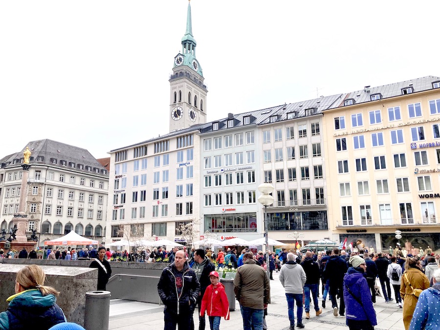 Das Kreuzviertel beginnt am Rathaus und dem Marienplatz