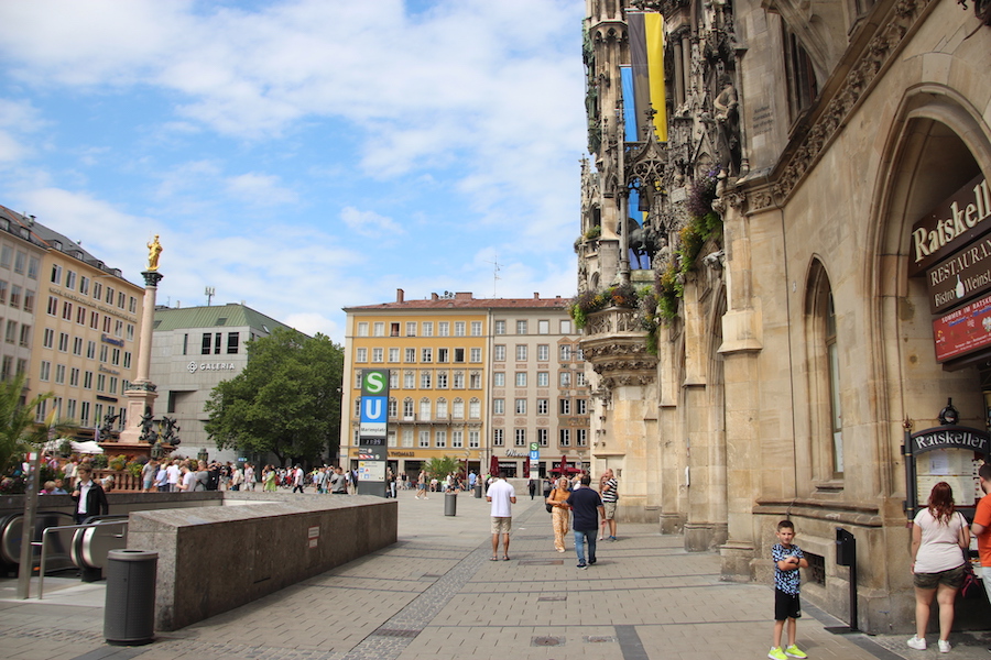 Marienplartz mit dem Rathaus