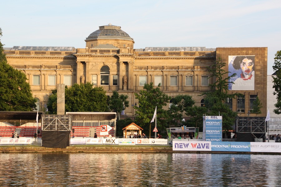 Das Städel Museum am  Sachsenhausener Mainufer