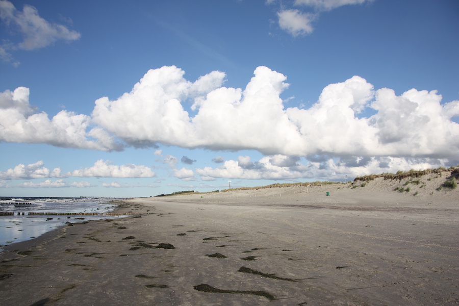 Wolkenformationen am Ahrenshooper Strand