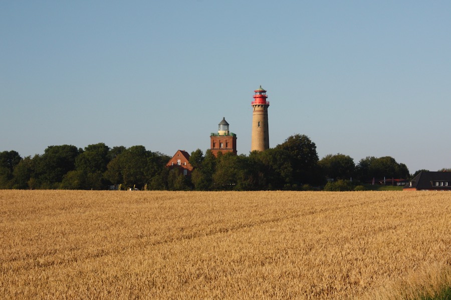 Die nördlichsten Leuchttürme Deutschlands am Kap Arkona, der kleinere Turm wurde von Schinkel erbaut