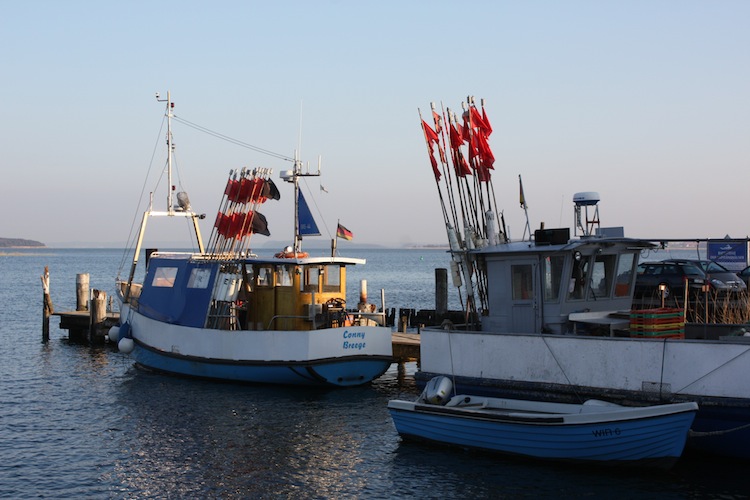 Zwei Fischerboote as Breege