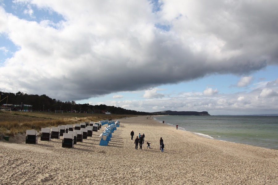 Der Göhrener Strand bei typischem Wechselwetter