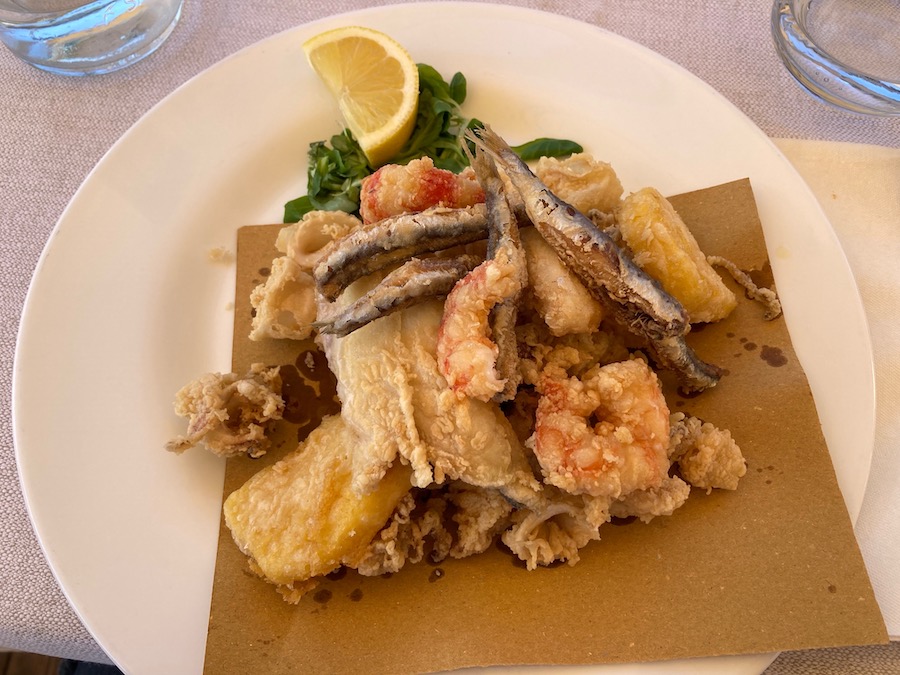 Fritto misto im Restaurant (€ 24,00)